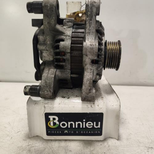 99633565-52376c63-68eb-4974-ab80-ee2454209866-Piece-Alternateur-57055Z-PEUGEOT-206-PHASE-2-BREAK-bd78fc070665c1e2d0ab14600e63544473a615afc3903fdf13771f5ff4ccd44f_m.jpg