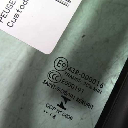 99904159-49ff5bf6-9a2b-48fe-b91f-121fd1889f6c-Piece-99904159-Custode-arriere-droit-PEUGEOT-RIFTER-15-BLUE-HDI-16V-TURBO-cc9d921a09b903980a16ddbbe18aff150ddb4d4d8eaac8b9431ffc2621f364b6_m.jpg