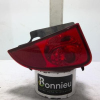 99914114-4a2e7dd2-f37c-43a1-9ead-bae03edc9f7d-Piece-99914114-Anti-brouillard-arriere-droit-8200027154-RENAULT-ESPACE-4-PHASE-1-19-DCI-8V-TURBO-14d3d7821c95c663a1ed7ebe358f2baa45920b426f1d9b2d1f49447b6981c62a_m.jpg