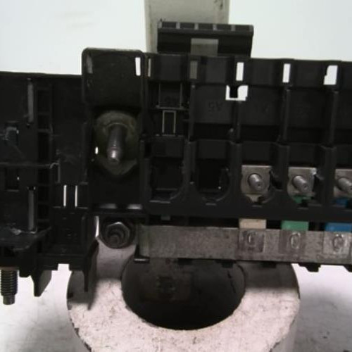 99931450-32898aa8-97dc-47f6-b049-615a7e14adb7-Piece-99931450-Porte-fusible-A2465400950-MERCEDES-CLASSE-A-176-PHASE-1-45-AMG-20i-16V-TURBO-4-MA-7ddcb6ba132f2c644f25f008b8696a25f408592ac81dd29901b83a47dee1238f_m.jpg