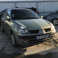 Vehicule-RENAULT-CLIO-2-PHASE-2-2003-7c4d2af3e282e9a336edb3bc4d2a8637bd4cfb4b51ba2fb7974b5914788a7c40.jpg