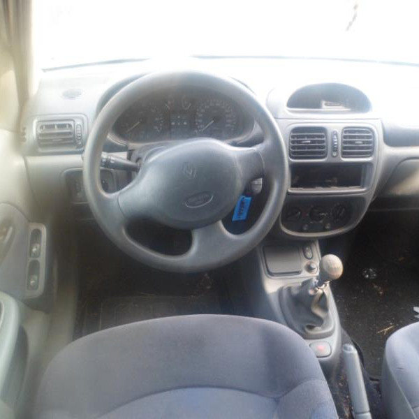 Vehicule-RENAULT-CLIO-II-MTV-1-4-2000-01bc4b272d00249ffbcf3e38f64af9684838fc71aeb09bdfd3be2a3b26892625.JPG