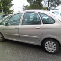 Vehicule-CITROEN-XSARA-PICASSO-PHASE-2-1-6-2006-b41b6bb8632600c7bac078eefcd2656e16938a90bdc809464b09d094861e62f2.JPG