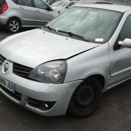 Vehicule-RENAULT-CLIO-II-PHASE-3-1-5-2007-dc297aaf8a3f61c60debb1d55982eb9ce9e38d005ab4039264371d7b2e24895c.jpg