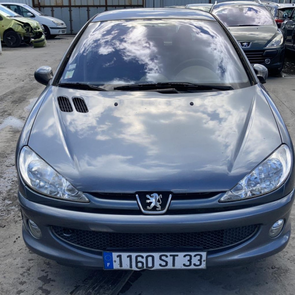 Vehicule-PEUGEOT-206-2006-4ea10da09f062933aeb24036e7f03cb6de2cd8d70a76ae5a4533df8c4735fadb.jpg