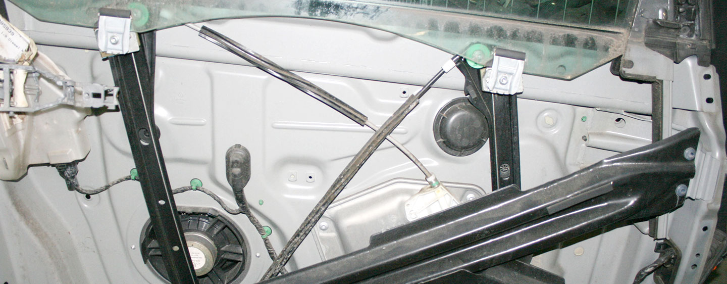Monter un nouveau mécanisme de lève-vitre sur sa voiture 