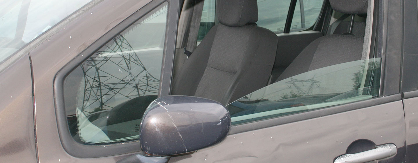 Monter un nouveau mécanisme de lève-vitre sur sa voiture 